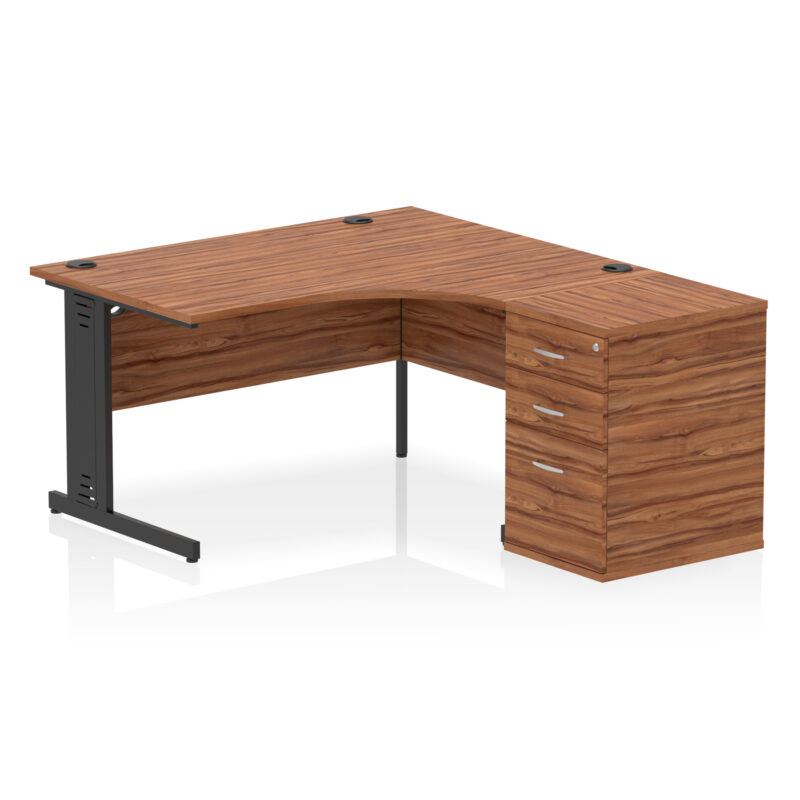 Pace 1400mm Cable Managed Right Crescent Desk Workstation - Image 9